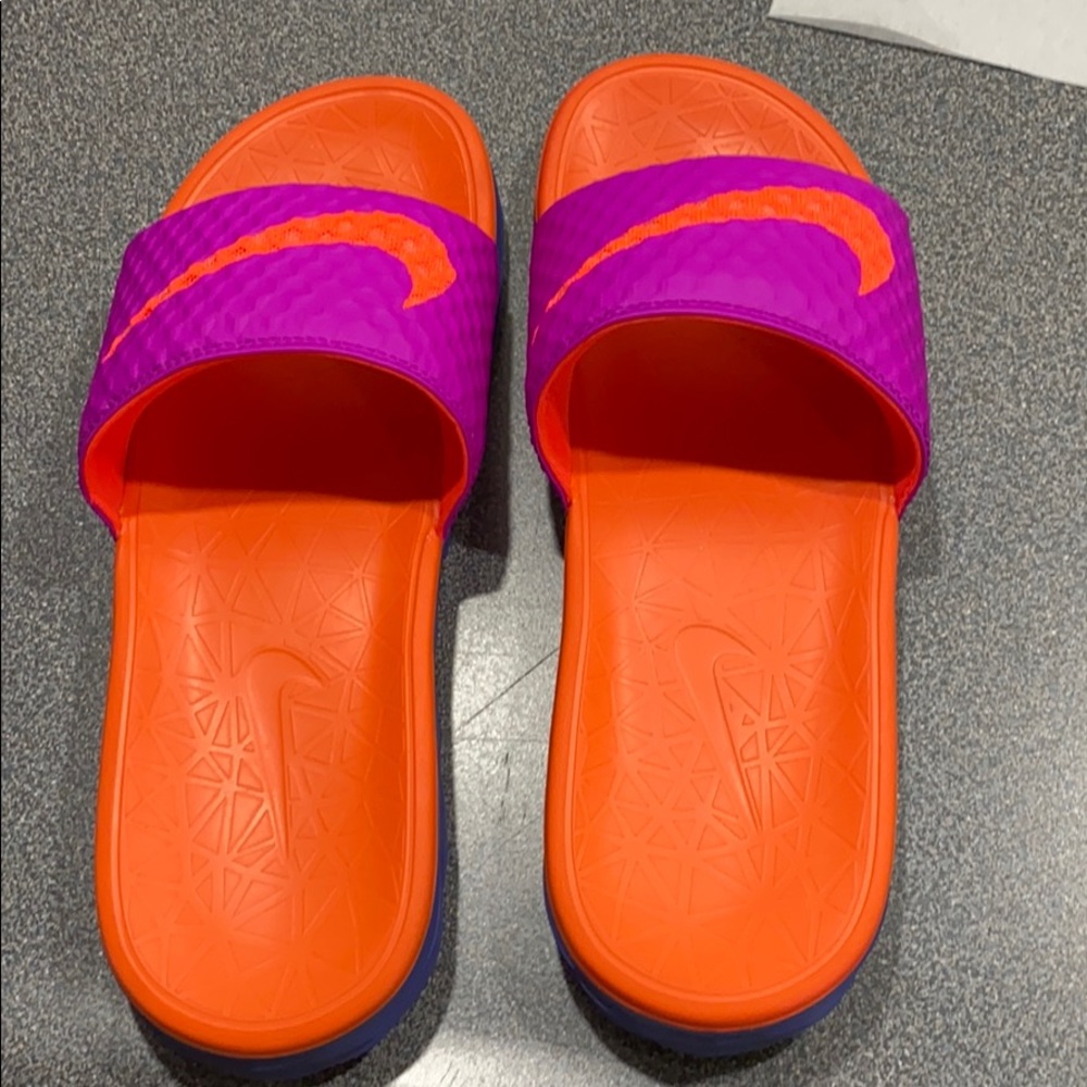 Nike slides
